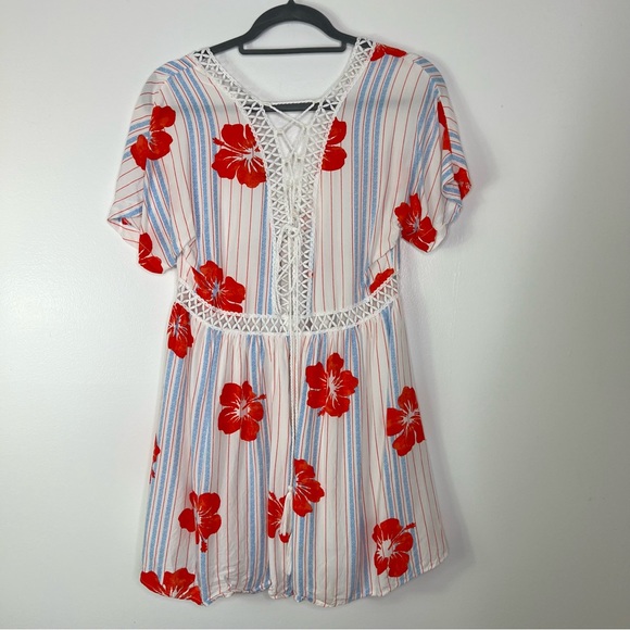 LULUS Pretty Mama Hibiscus Floral Tropical Short Sleeve Dress Womens M - Picture 3 of 12